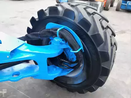 Plataforma Articulada 2010  GENIE Z135 70 (18)