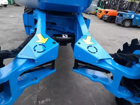 Plataforma Articulada 2010  GENIE Z135 70 (19)