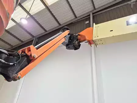 Articulated Boom 2014  JLG E600JP (4)