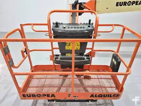 Articulated Boom 2014  JLG E600JP (5)