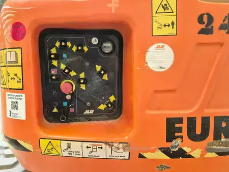 Articulated Boom 2014  JLG E600JP (9)