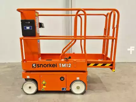 Függöleges emelö emelvény 2025  SNORKEL TM12 (2)