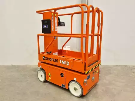 Függöleges emelö emelvény 2025  SNORKEL TM12 (3)