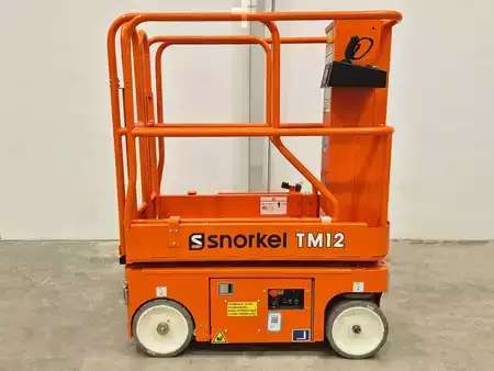 Függöleges emelö emelvény 2025  SNORKEL TM12 (5)