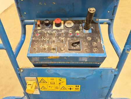 Piattaforme aeree articolate 2017  GENIE Z30 20NRJ (6)