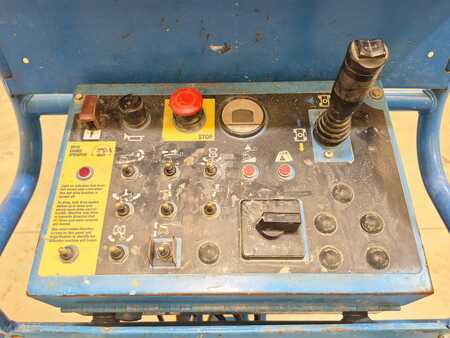 Piattaforme aeree articolate 2016  GENIE Z30 20NRJ (7)