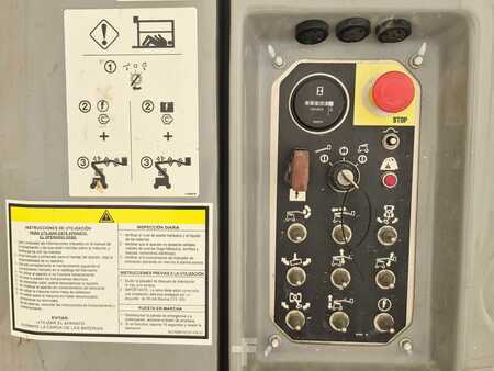 Piattaforme aeree articolate 2016  GENIE Z30 20NRJ (8)