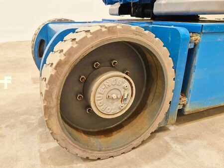 Piattaforme aeree articolate 2016  GENIE Z30 20NRJ (4)