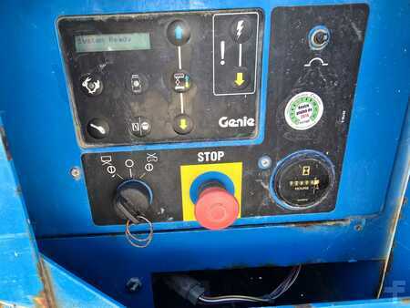 Piattaforme aeree a pantografo 2008  Genie GS3384 RT (6)