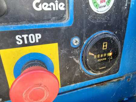 Piattaforme aeree a pantografo 2008  Genie GS3384 RT (7)