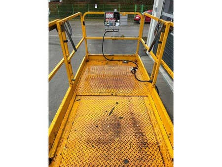 Scissor lift 2019 Haulotte Compact 12DX 12m Diesel Scherenarbeitsbühne 4x4 (10)