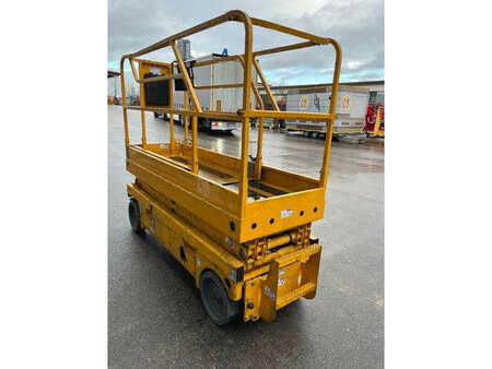 Scissor lift 2021 Haulotte Compact 8 - Scherenarbeitsbühne 8,2m, BJ 2021 (5)