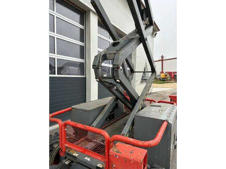 Saxliftar 2015  Skyjack SJ6826RT 10m Scherenarbeitsbühne BJ 2015 (11)