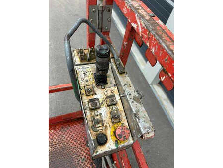 Saxliftar 2015  Skyjack SJ6826RT 10m Scherenarbeitsbühne BJ 2015 (13)