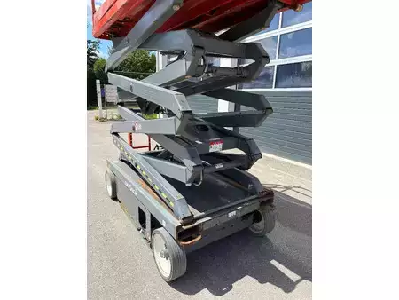 Saksinostimet 2015  Skyjack SJ 4626 9,90m Scherenarbeitsbühne *Akku NEU* (12)
