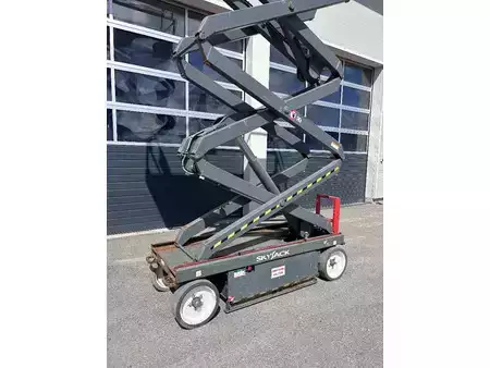 Scherenarbeitsbühne 2015  Skyjack SJ 3226 9,90m Scherenarbeitsbühne *Akku NEU* (12)