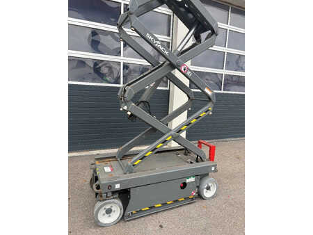 Saksinostimet 2015  Skyjack SJ 3219 7,80m Scherenarbeitsbühne (11)