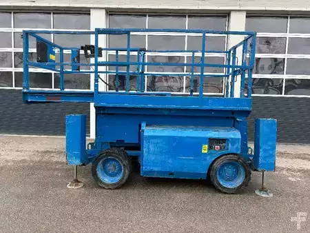 Piattaforme aeree a pantografo 2007  Genie GS 3268 11,75m Diesel Scherenarbeitsbühne (12)