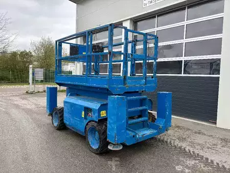 Piattaforme aeree a pantografo 2007  Genie GS 3268 11,75m Diesel Scherenarbeitsbühne (2)