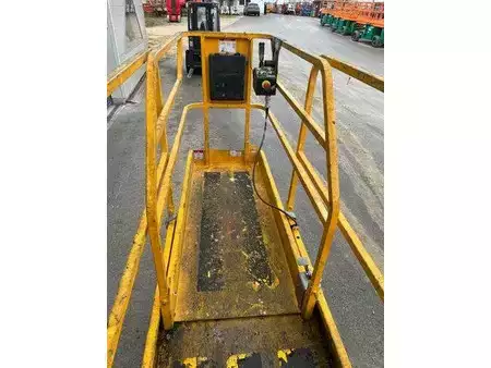 Scherenarbeitsbühne 2021  Haulotte Compact 8 - Scherenarbeitsbühne 8,2m, BJ 2021 (11)