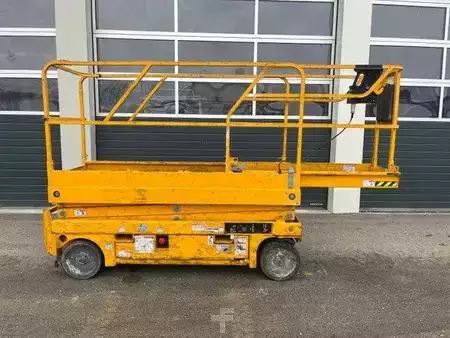 Scherenarbeitsbühne 2021  Haulotte Compact 8 - Scherenarbeitsbühne 8,2m, BJ 2021 (7)