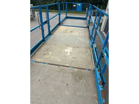 Schaarhoogwerker 2007  Genie GS 4390 RT 15,11m Diesel Scherenarbeitsbühne (9)