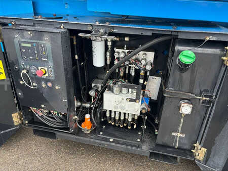 Sakse arbejds platform 2016  Genie GS 2669 RT - 10m Diesel Scherenarbeitsbühne 4x4 (13)