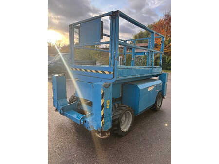 Schaarhoogwerker 2007  Genie GS 2668 RT 10m Diesel Scherenarbeitsbühne (4)