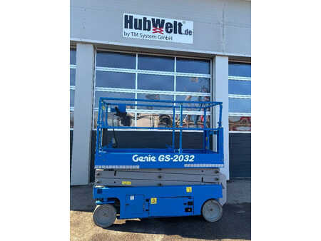 Pracovní plošina s nůžkovým zdvihem 2014  Genie GS 2032 8,10m Scherenarbeitsbühne (1)