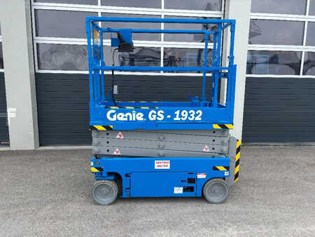 Scissors Lifts 2012  Genie GS1932 - 7,80m Scherenarbeitsbühne (1)