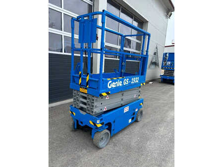 Scissors Lifts 2012  Genie GS1932 - 7,80m Scherenarbeitsbühne (6)