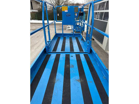 Pracovní plošina s nůžkovým zdvihem 2013  Genie GS 2646 10m Scherenarbeitsbühne *Akkus NEU* (10)