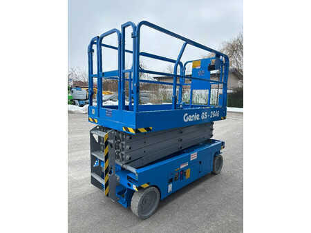 Pracovní plošina s nůžkovým zdvihem 2013  Genie GS 2646 10m Scherenarbeitsbühne *Akkus NEU* (4)