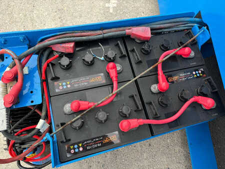 Pracovní plošina s nůžkovým zdvihem 2013  Genie GS 2646 10m Scherenarbeitsbühne *Akkus NEU* (7)