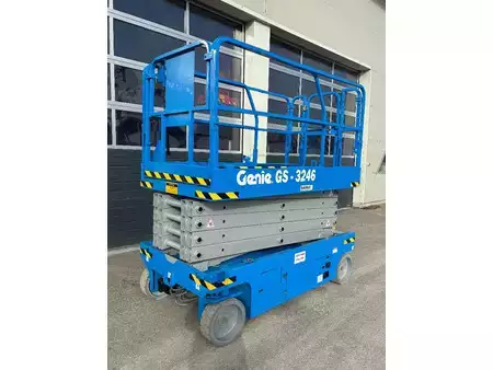 Saxliftar 2015  Genie GS 3246 - 11,60m Scherenarbeitsbühne *Akku neu* (6)