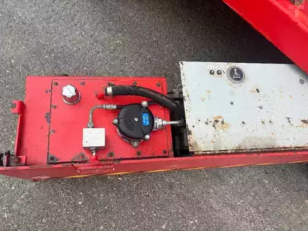 Ollós munka emelvény 2011  Skyjack SJ 4620 8,10m Elektro Scherenarbeitsbühne (12)