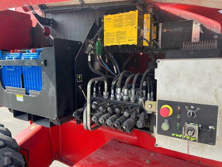 Gelenkteleskopbühne 2014  Niftylift HR28 Hybrid 28m Gelenk-Teleskop-Arbeitsbühne (8)