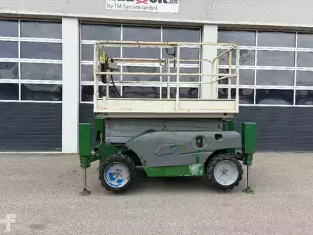 Scherenarbeitsbühne 2007  Haulotte Compact 12 DX 12m Diesel Scherenarbeitsbühne (5)