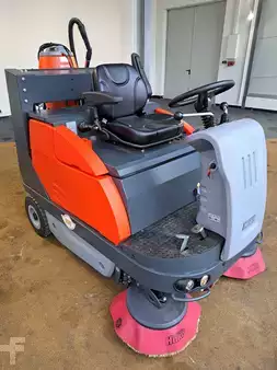 Feie- og støvsuging maskiner 2025  Hako B 1200 RH (2)