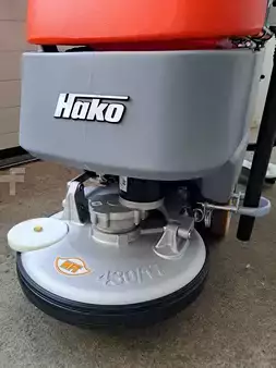 Stroj na drhnutí a vysávání 2025  Hako B 45 CL (2)