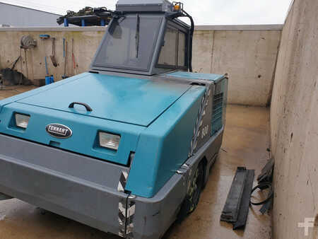 Veegmachine 2017  TENNANT 800 (4)
