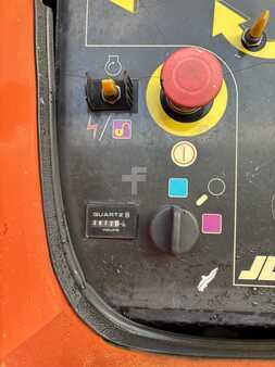 Kloubová pracovní plošina 2014  JLG 860 SJ (15)