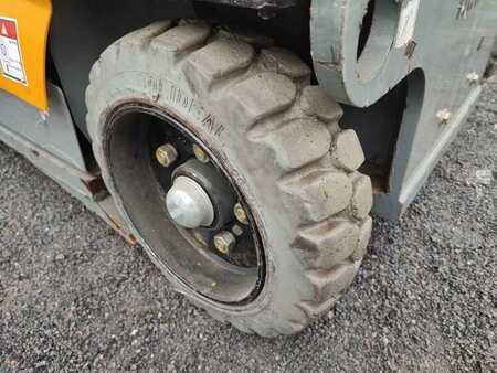 Annet 2012  Haulotte STAR 10-1 (15)