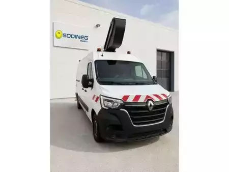 Altri 2023  Renault Master (2)