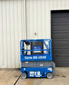 Scissor lift  Genie 1930 (4)