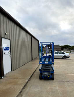 Scissor lift  Genie 1930 (10)