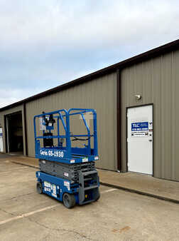 Scissor lift  Genie 1930 (6)