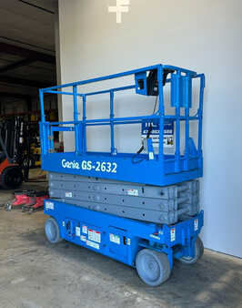 Plataforma Tijera 2004  Genie GS-2632 (4)