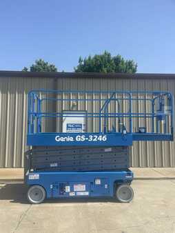 Scissor lift 2007  Genie GS-3246 (1)