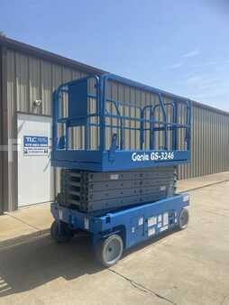 Scissor lift 2007  Genie GS-3246 (7)